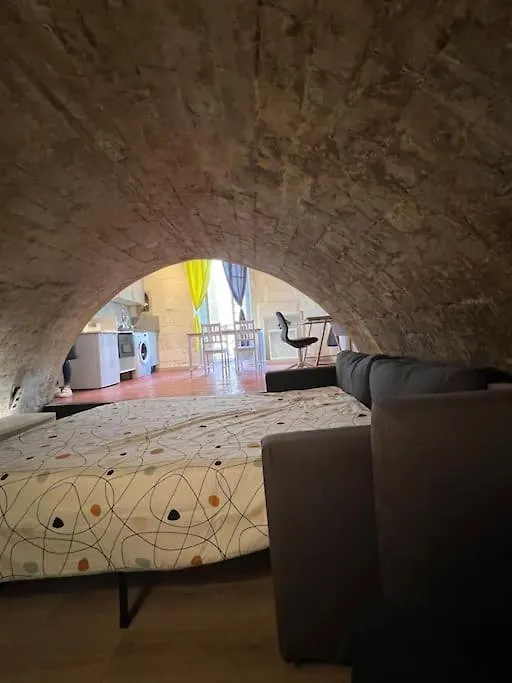 Apartment Appartement En Coeur De Ville Place Du Forum Arles France