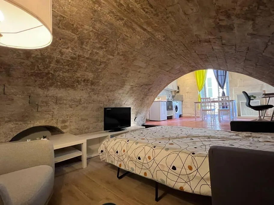 Apartment Appartement En Coeur De Ville Place Du Forum Arles