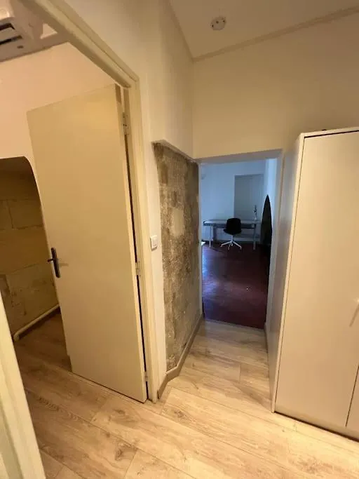 Appartement En Coeur De Ville Place Du Forum Arles 0*,  France