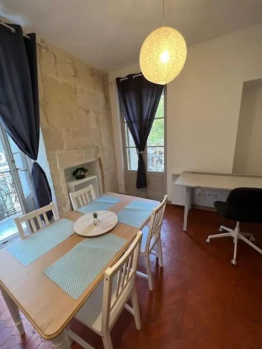 Appartement En Coeur De Ville Place Du Forum Arles 0*,