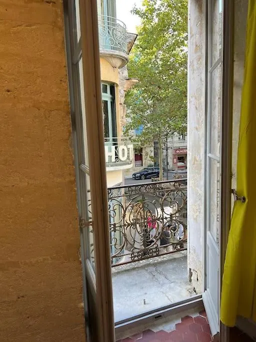 Appartement En Coeur De Ville Place Du Forum Arles 0*,  France